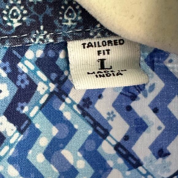 Robert Graham Flip Cuff Long Sleeve Button Down Shirt - Picture 9 of 10